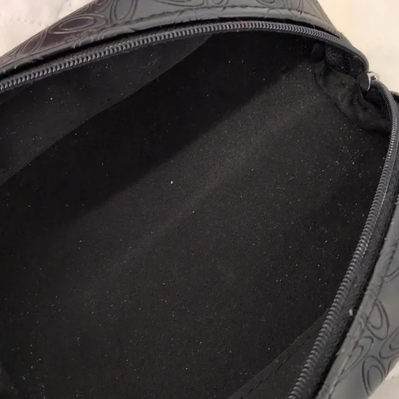 Oakley Soft Wristlet Glasses Case - Picture 5 of 8